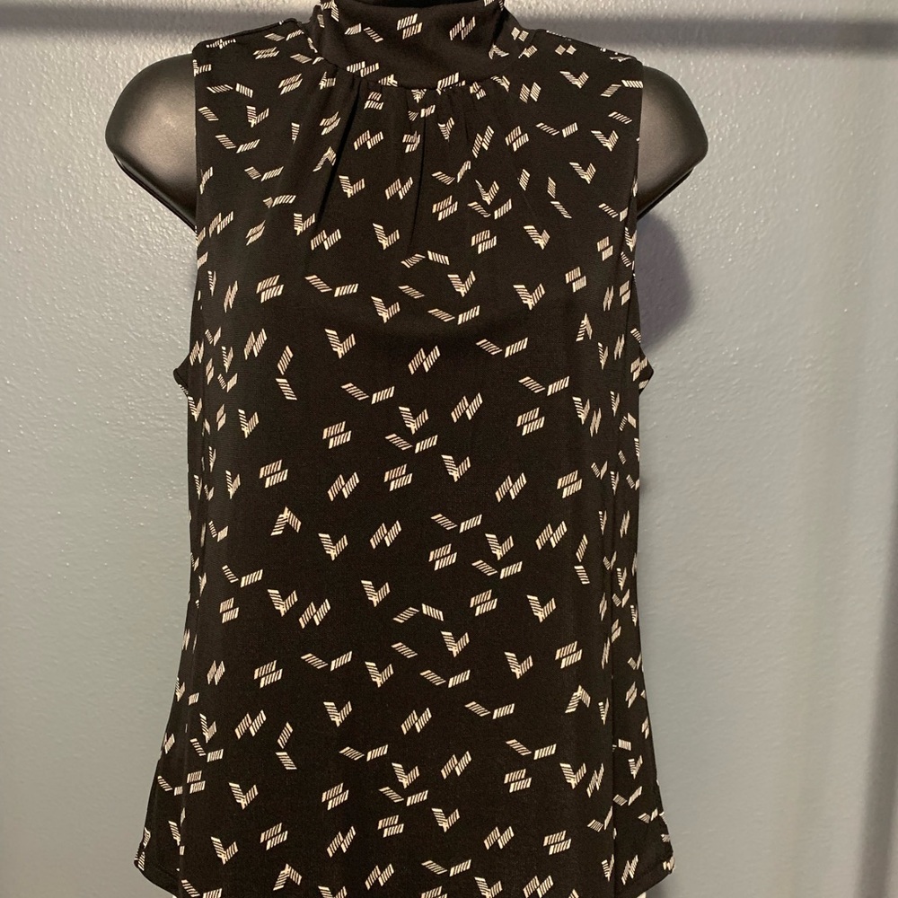 WHBM NWT Mock Shirred Shell